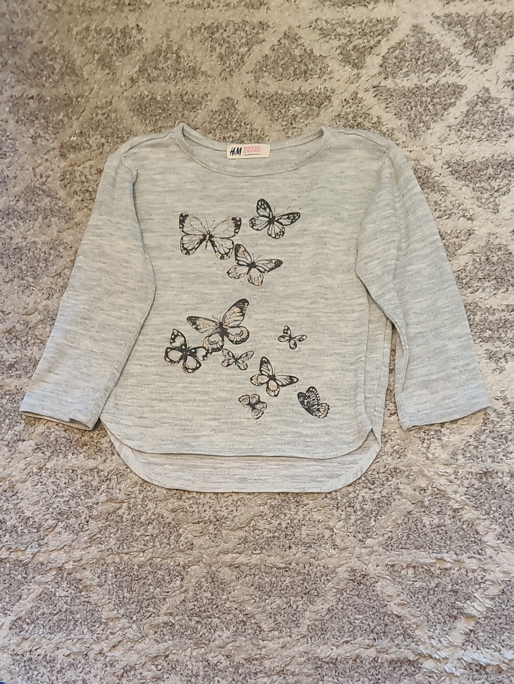 10 for $25 - H&M Girls 4-6Y Light Gray Lightweight Knit Sweater with Butterflies